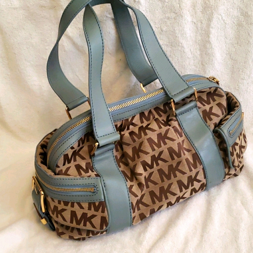 MK purse limited edition color